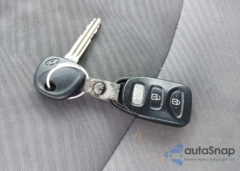 2013 Hyundai Elantra Gls from USA, damaged, VIN 5NPDH4AE3DH358987